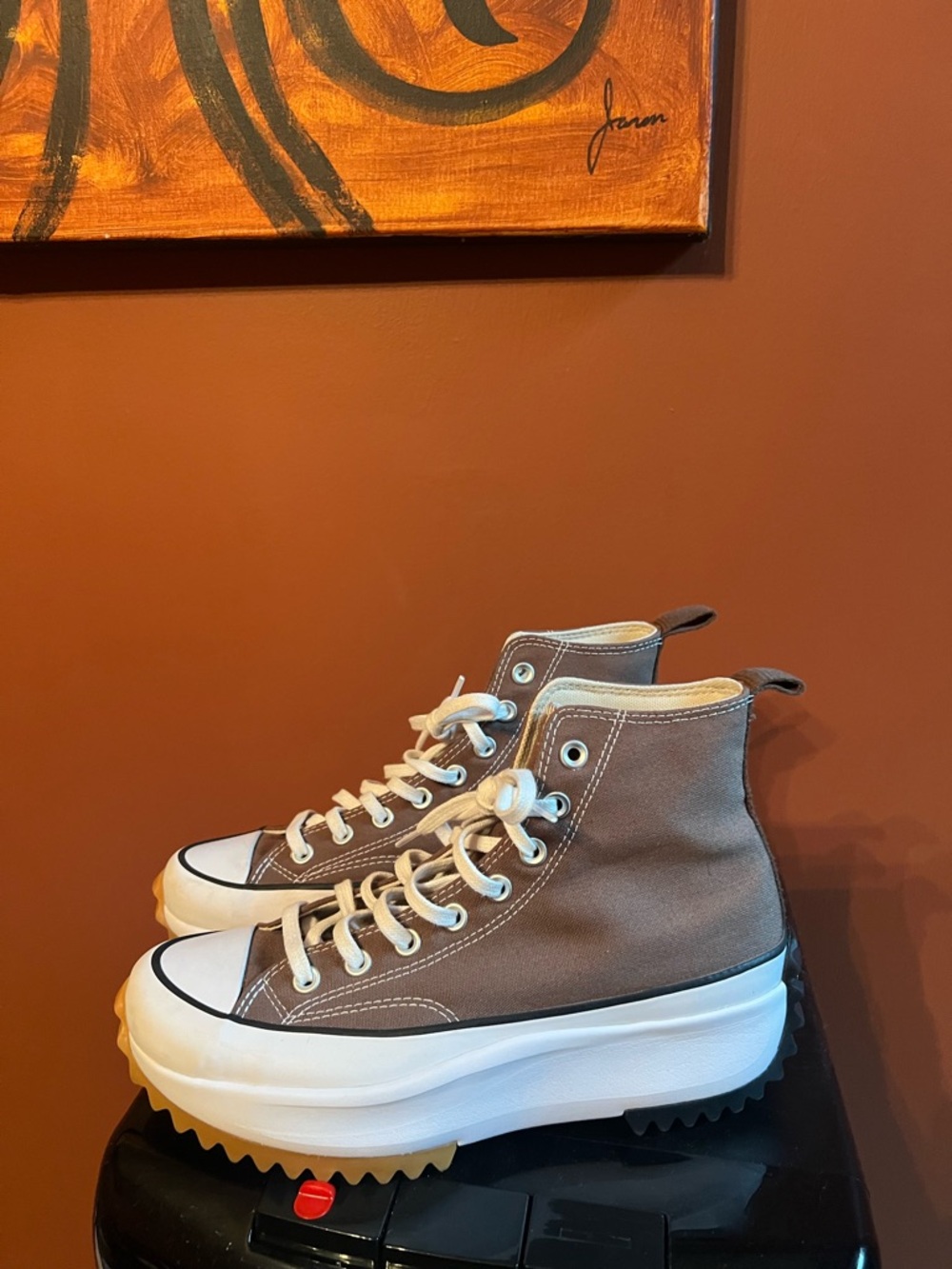 Converse Chuck Taylor High-Top Sneakers in Taupe & White 
Womens 10
Men’s  8.5